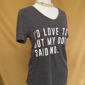 Freeze Gray V-Neck Graphic Distressed Tee T-Shirt - Dog Mom M/Medium